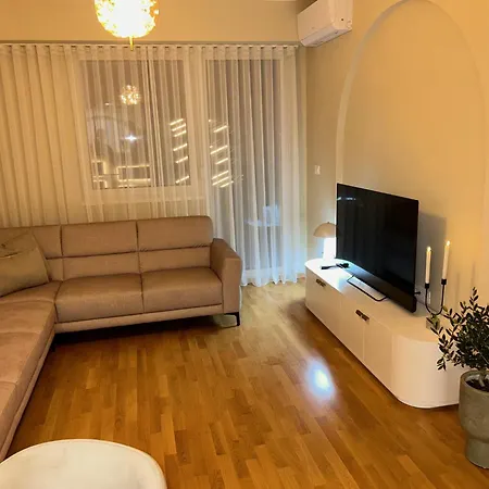 Adora's Luxury - East Gate Mall سكوبجي